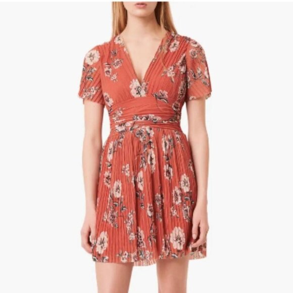 French Connection Dresses & Skirts - French Connection Floral Dress – Size 0